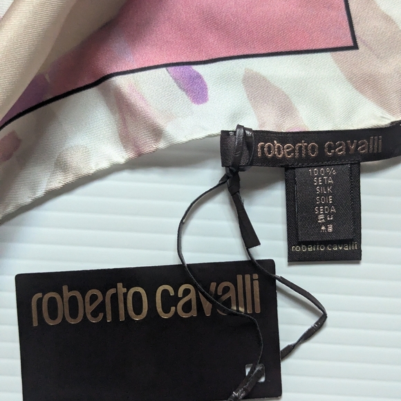 100% Silk Scarf, Abstract print NWT - Picture 2 of 4